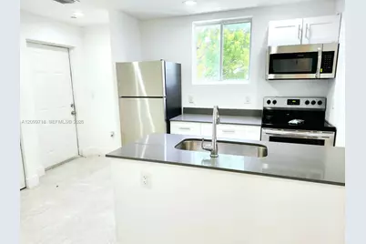 580 NW 34th St #5, Miami, FL 33127 - Photo 3