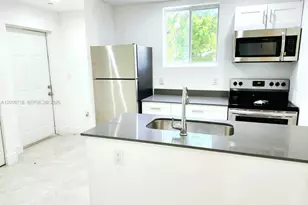 580 NW 34th St, Miami, FL 33127 - Photo 3