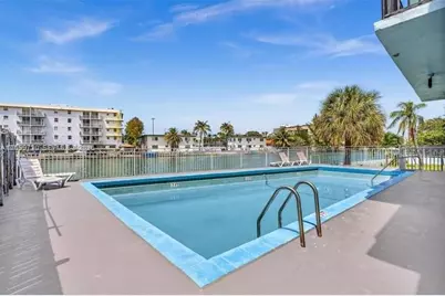 1165 Marseille Dr #22, Miami Beach, FL 33141 - Photo 9