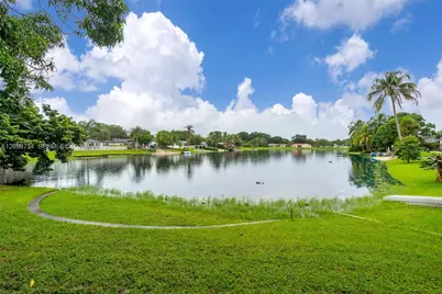 7200 S Miami Lakeway S, Miami Lakes, FL 33014 - Photo 35
