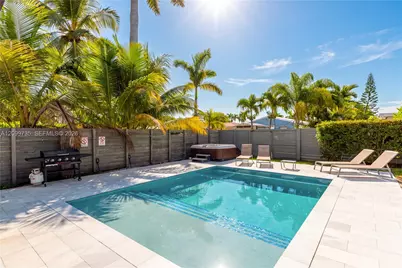 1008 Moffett St, Hallandale Beach, FL 33009 - Photo 1