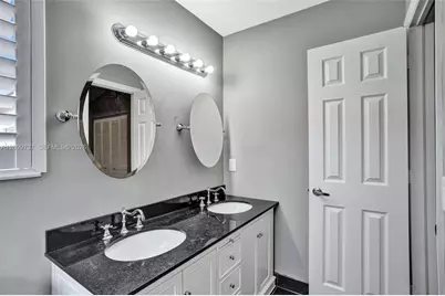 1620 Weeping Willow Way, Hollywood, FL 33019 - Photo 41