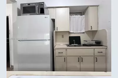 3181 SW 13th St #403, Miami, FL 33145 - Photo 9