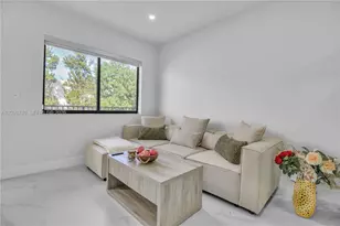 944 Jefferson Ave, Miami Beach, FL 33139 - Photo 3