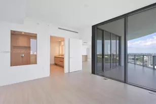 2411 Laguna Cir, Miami, FL 33180 - Photo 45