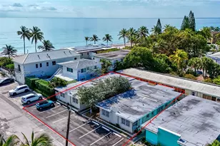 318 Walnut St, Hollywood, FL 33019 - Photo 1