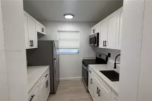 12215 W Dixie Hwy, North Miami, FL 33161 - Photo 9