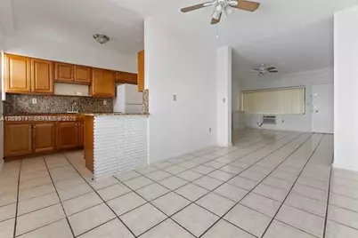 1165 Marseille Dr #32, Miami Beach, FL 33141 - Photo 3