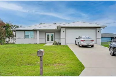 8006 Oakleaf Circle, Labelle, FL 33935 - Photo 1