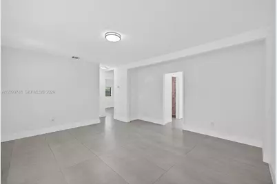 17150 NE 18th Ave, North Miami Beach, FL 33162 - Photo 25