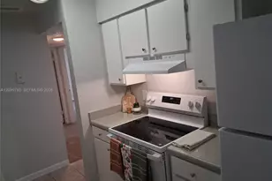 546 Creekwood Dr, Orlando, FL 32809 - Photo 3