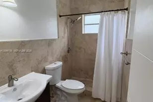 117 Carlisle Dr, Miami Springs, FL 33166 - Photo 15