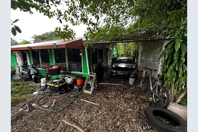 2299 NW 90th St, Miami, FL 33147 - Photo 11