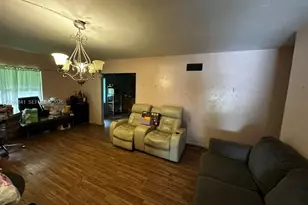 2299 NW 90th St, Miami, FL 33147 - Photo 5