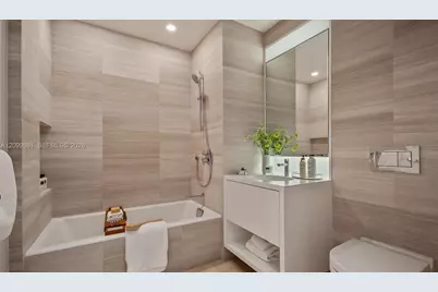 300 Collins Ave #PH2, Miami Beach, FL 33139 - Photo 11