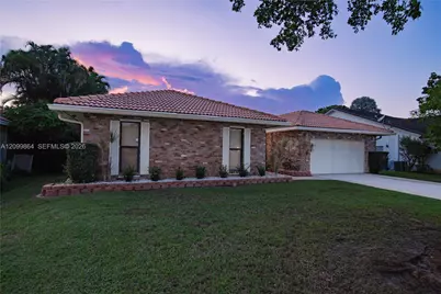 4118 NW 69th Ter, Coral Springs, FL 33065 - Photo 3