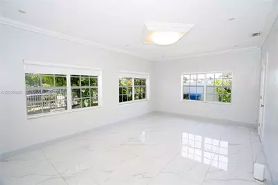 16990 NE 5th Ct, North Miami Beach, FL 33162 - Photo 5