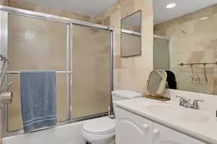3801 S Ocean Dr, Hollywood, FL 33019 - Photo 31