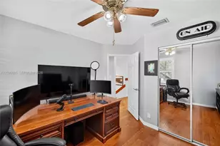 9012 Vineyard Lake Dr, Plantation, FL 33324 - Photo 41