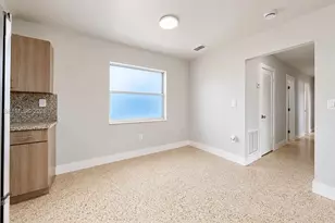 2450 NW 11th St, Miami, FL 33125 - Photo 15