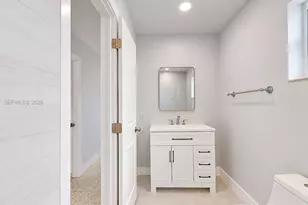 2450 NW 11th St, Miami, FL 33125 - Photo 25