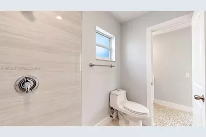 2450 NW 11th St #2450, Miami, FL 33125 - Photo 39