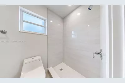 2450 NW 11th St #2450, Miami, FL 33125 - Photo 27
