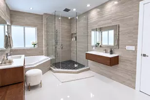 7310 NW 107th Pl, Doral, FL 33178 - Photo 19