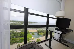 600 NE 36th St, Miami, FL 33137 - Photo 17