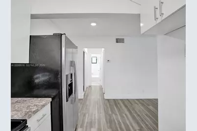114 SE 8th St #203, Hallandale Beach, FL 33009 - Photo 13