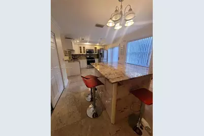 12060 NW 13th St, Pembroke Pines, FL 33026 - Photo 5