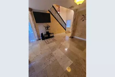 12060 NW 13th St, Pembroke Pines, FL 33026 - Photo 9
