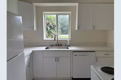 12000 NE 10th Ave, Biscayne Park, FL 33161 - Photo 7