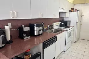 100 Lincoln Rd, Miami Beach, FL 33139 - Photo 5