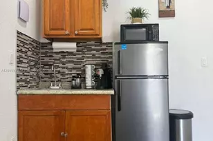 1558 NW 103rd St, Miami, FL 33147 - Photo 7