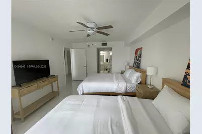 1200 Brickell Bay Dr #3104, Miami, FL 33131 - Photo 9
