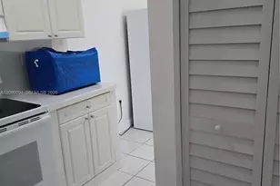220 NW 107th Ave, Miami, FL 33172 - Photo 9