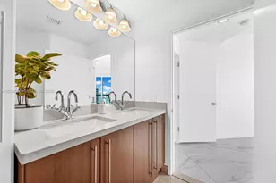 1111 SW 1st Ave, Miami, FL 33130 - Photo 15