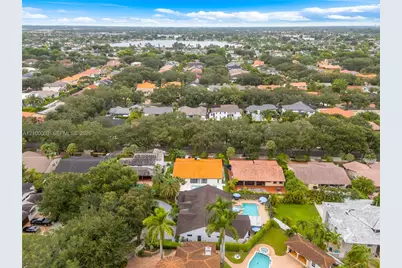 16583 NW 83rd Pl, Miami Lakes, FL 33016 - Photo 41