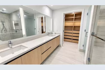 2411 Laguna Cir #1410, North Miami, FL 33181 - Photo 9