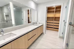 2411 Laguna Cir, North Miami, FL 33181 - Photo 9