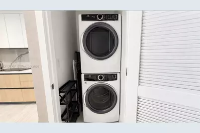 2411 Laguna Cir #1410, North Miami, FL 33181 - Photo 13
