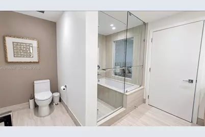2411 Laguna Cir #1410, North Miami, FL 33181 - Photo 11