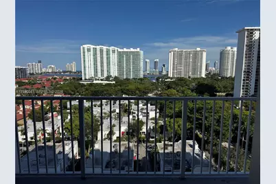 2851 NE 183rd St #1409E, Aventura, FL 33160 - Photo 3