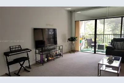 461 Ives Dairy Rd #204-2, Miami, FL 33179 - Photo 5