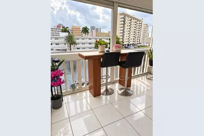 440 Paradise Isle Blvd #306, Hallandale Beach, FL 33009 - Photo 3