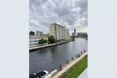 440 Paradise Isle Blvd #306, Hallandale Beach, FL 33009 - Photo 1