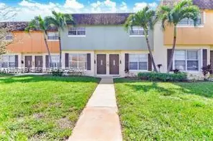 817 NW 46th Ave, Plantation, FL 33317 - Photo 15