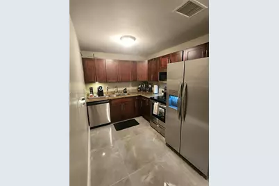 5650 NE 8th Ave, Oakland Park, FL 33334 - Photo 3