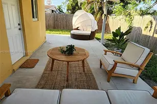 5650 NE 8th Ave, Oakland Park, FL 33334 - Photo 13